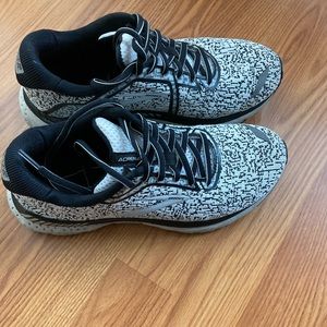 Brooks Adrenaline GT20